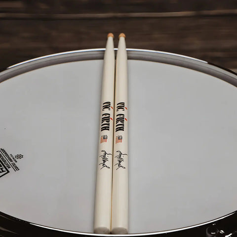 Vic Firth Sjm Baquetas Baterista Jojo Mayer 5a Punta Madera Color Blanco