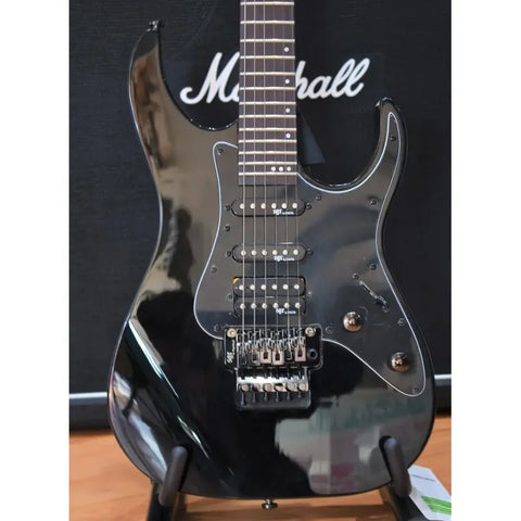 Guitarra Eléctrica Color Negro, Sgr By Schecter Banshee-6 Fr Diestro Negro