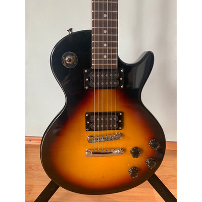 Paquete D/guitarra Eléctrica Les Paul, Bellator Egp10wlp-sby