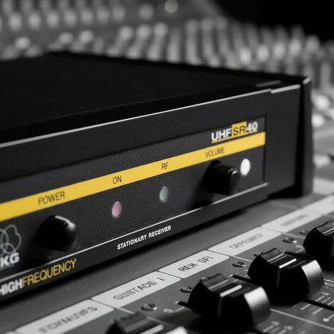 Receptor Inalámbrico Para Micrófono Akg® Sr40 Div.us54 Negro