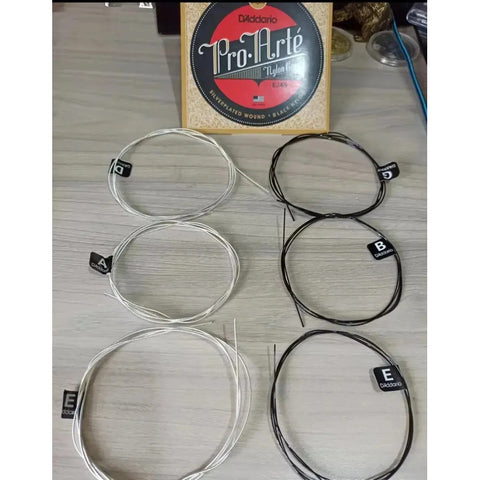 Cuerdas A, B, D, E, G Para Guitarra De Nailon 4:4 D'addario Proarte Ej49