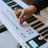 Controlador Midi Blanco Arturia Keylab Essential 88 Mk3