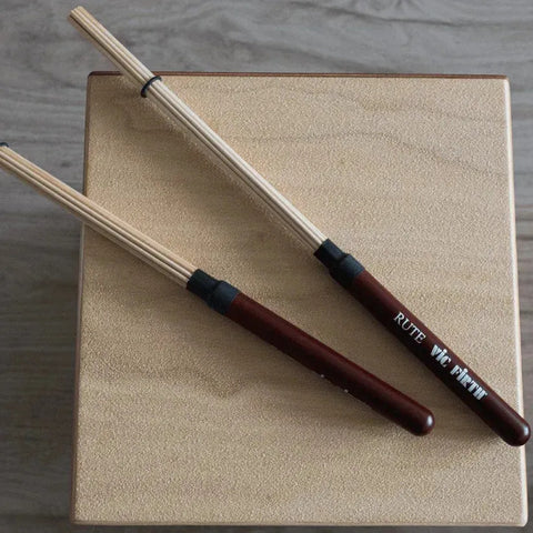 Vic Firth Rute Par De Escobillas Para Jazz O Rock Color Natural