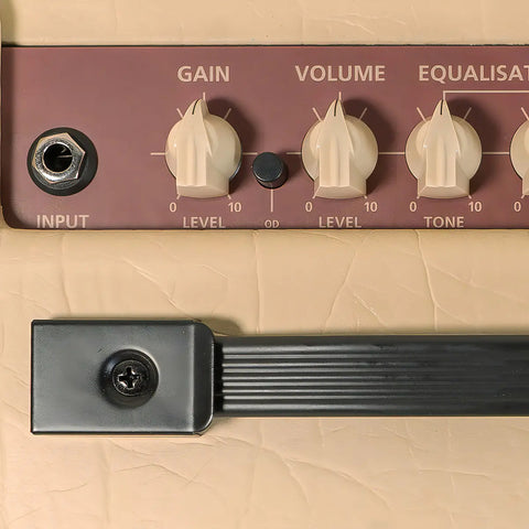 Combo De 15 Watts Para Guitarra Blackstar Debut 15e Color Crema