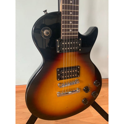 Paquete D/guitarra Eléctrica Les Paul, Bellator Egp10wlp-sby