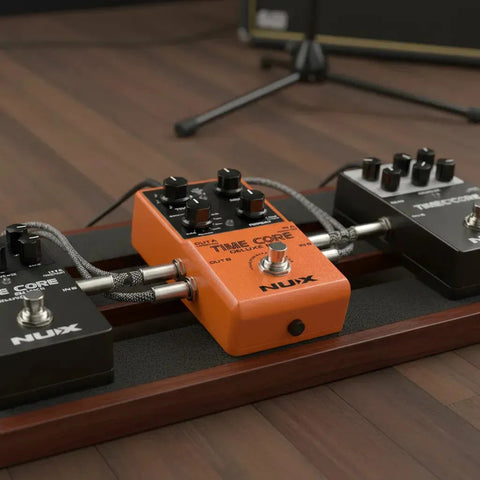 Pedal Nux Time Core Deluxe Mkii Delay Guitarra 7 Efectos Naranja