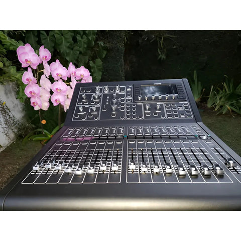 Consola Midas M32r Live De Mezcla