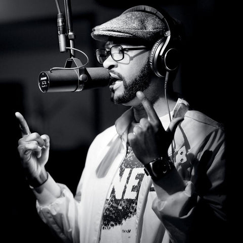 Micrófono Dinámico Shure Sm7b Estudio Podcast Color Negro Sonido Profesional Aislamiento Ruido Versátil