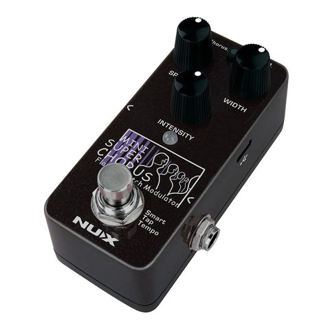 Mini Pedal Chorus Para Guitarra Nux Nch-5 Mini Super Chorus Marrón Oscuro